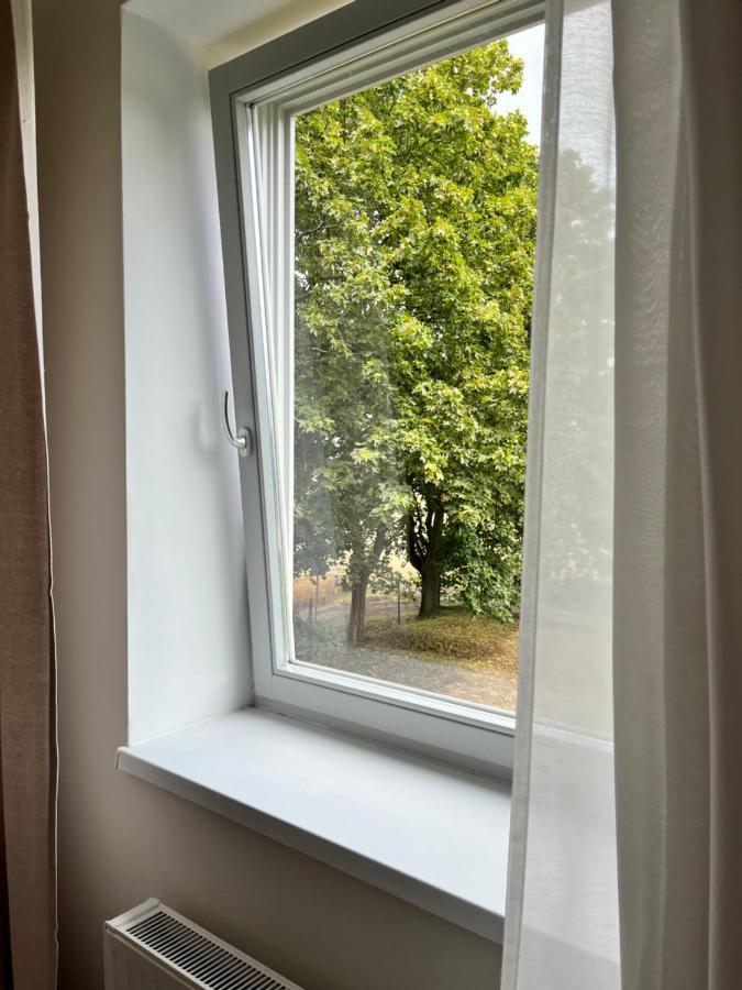 Osrodek Konferencyjno-Wypoczynkowy Hostel Chojna Bagian luar foto