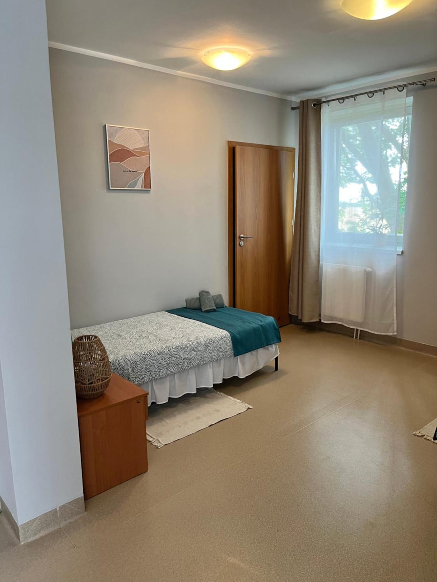 Osrodek Konferencyjno-Wypoczynkowy Hostel Chojna Bagian luar foto