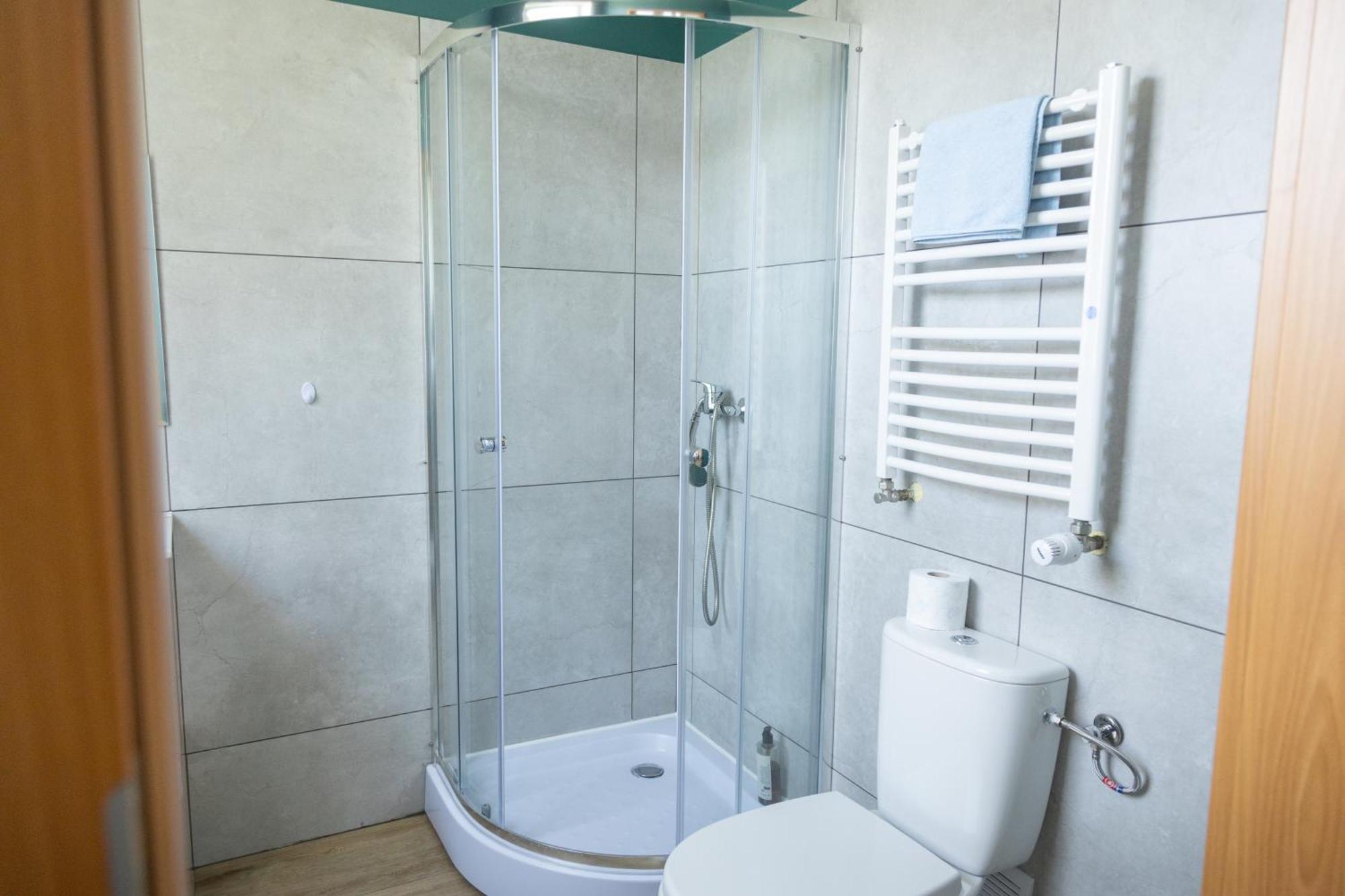 Osrodek Konferencyjno-Wypoczynkowy Hostel Chojna Bagian luar foto